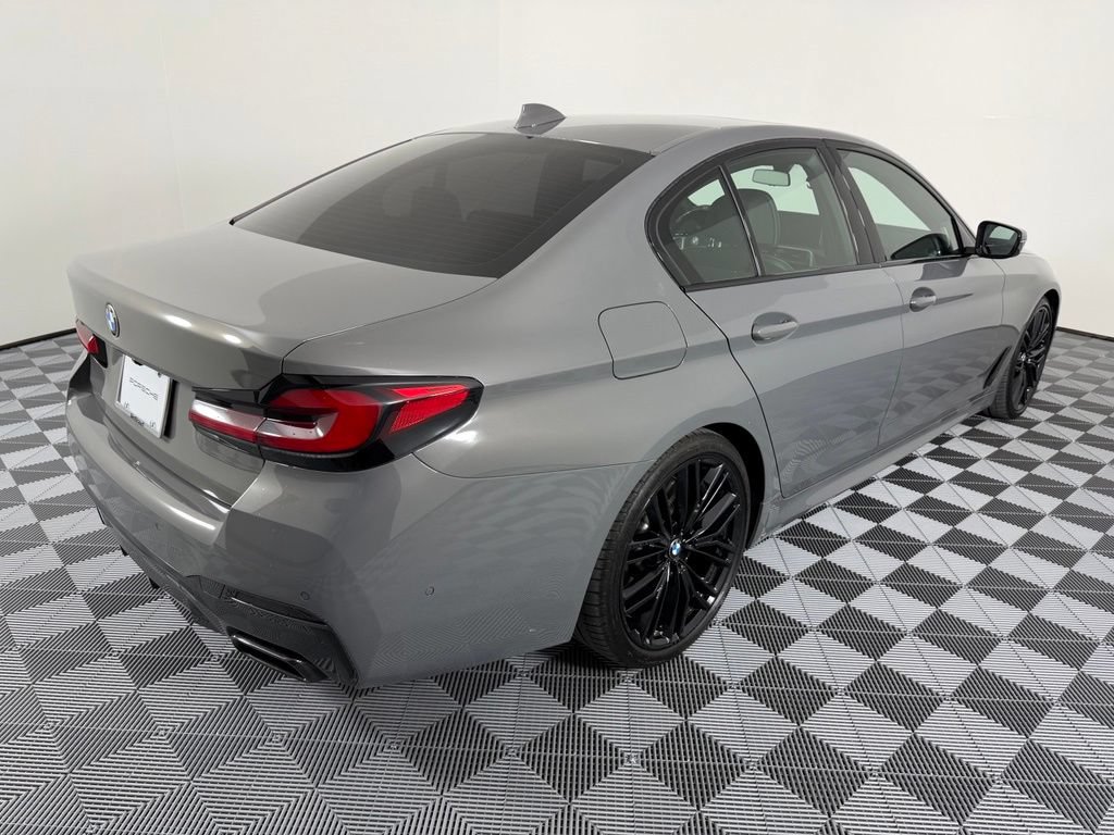 Used 2022 BMW M550i xDrive AWD/4WD image 10