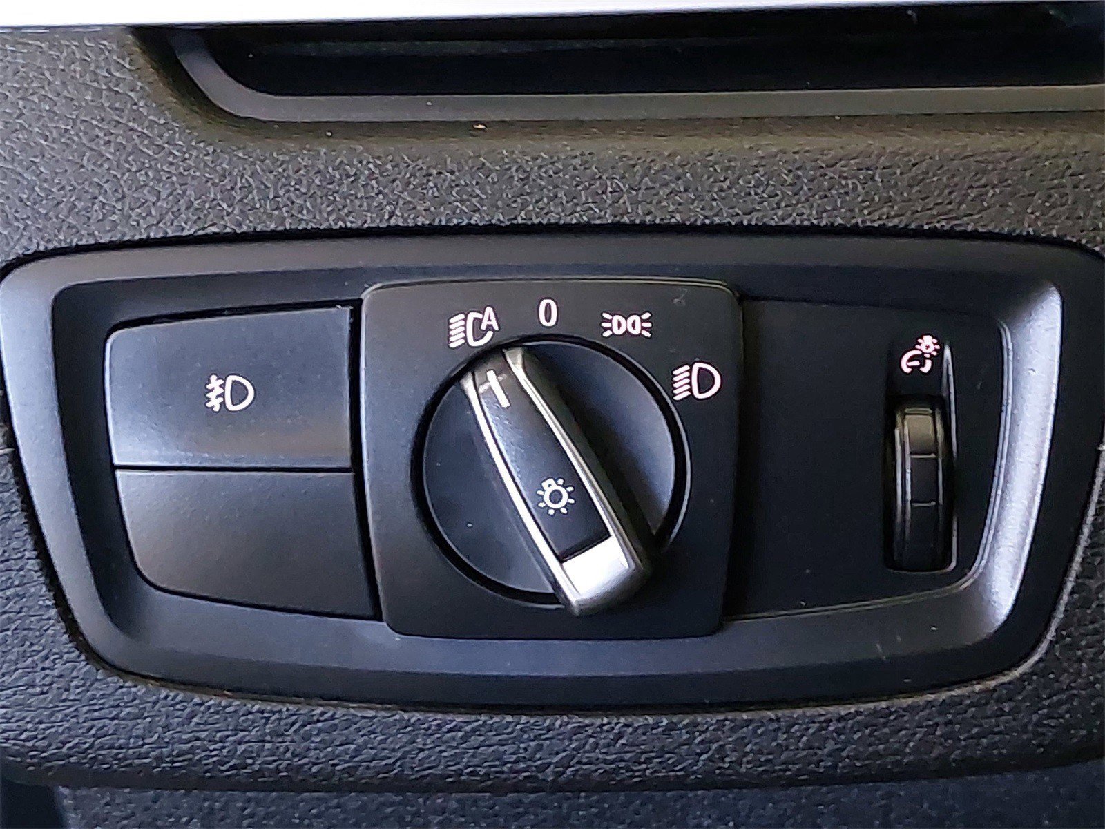 Used 2019 BMW X2 sDrive28i image 34