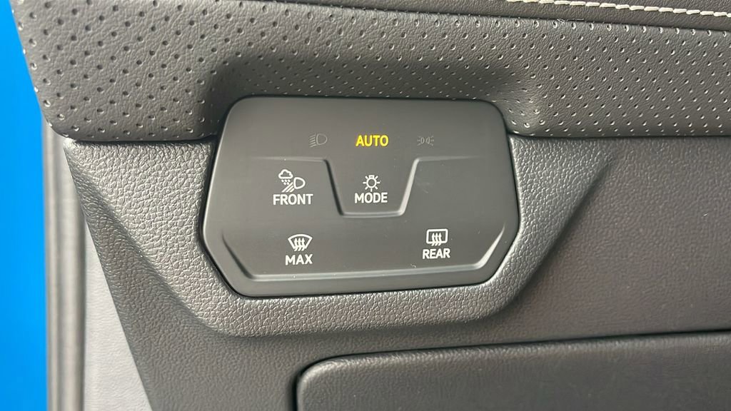 New 2025 Volkswagen Atlas Cross Sport SEL Premium R-Line image 25