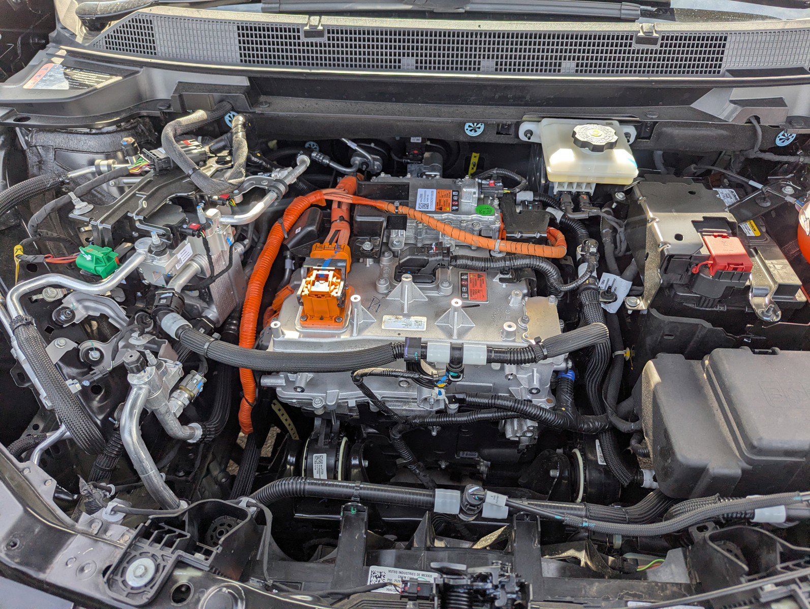 Certified 2025 Chevrolet Equinox EV RS image 30