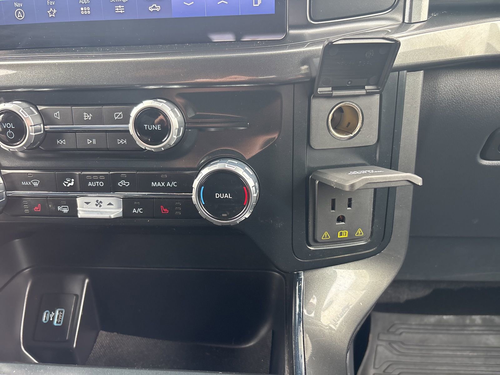 Certified 2023 Ford F150 XLT image 28