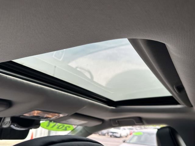 Used 2017 Toyota Highlander XLE AWD/4WD image 13