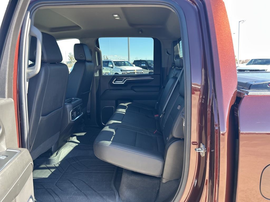 Used 2024 Chevrolet Silverado 2500 LTZ w/ LTZ Convenience Package image 12