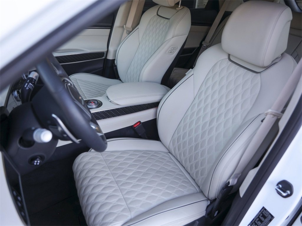 Used 2025 Genesis GV70 3.5T Sport w/ Sport Prestige Package image 5