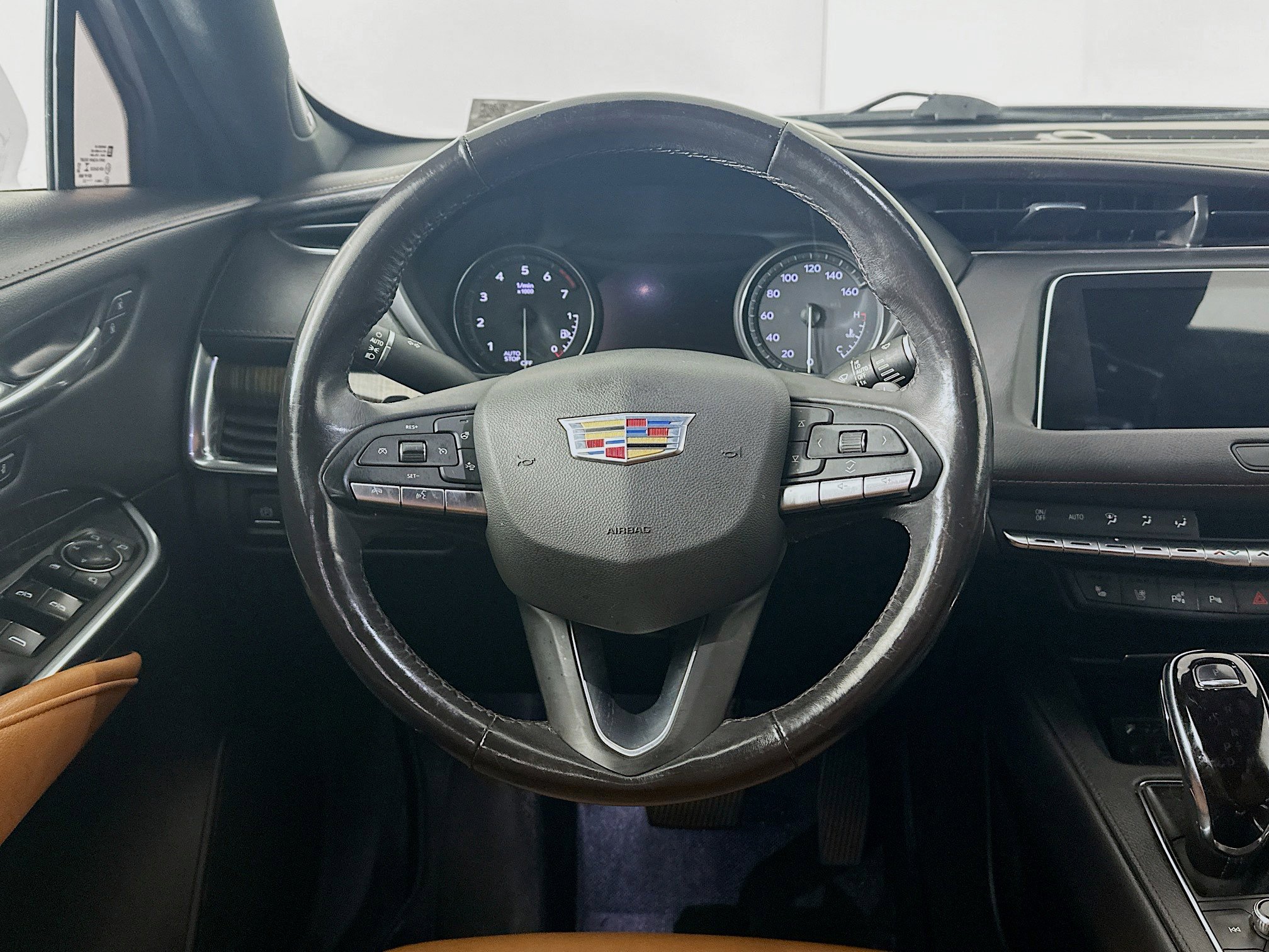 Used 2023 Cadillac XT4 Premium Luxury w/ Technology Package AWD/4WD image 18