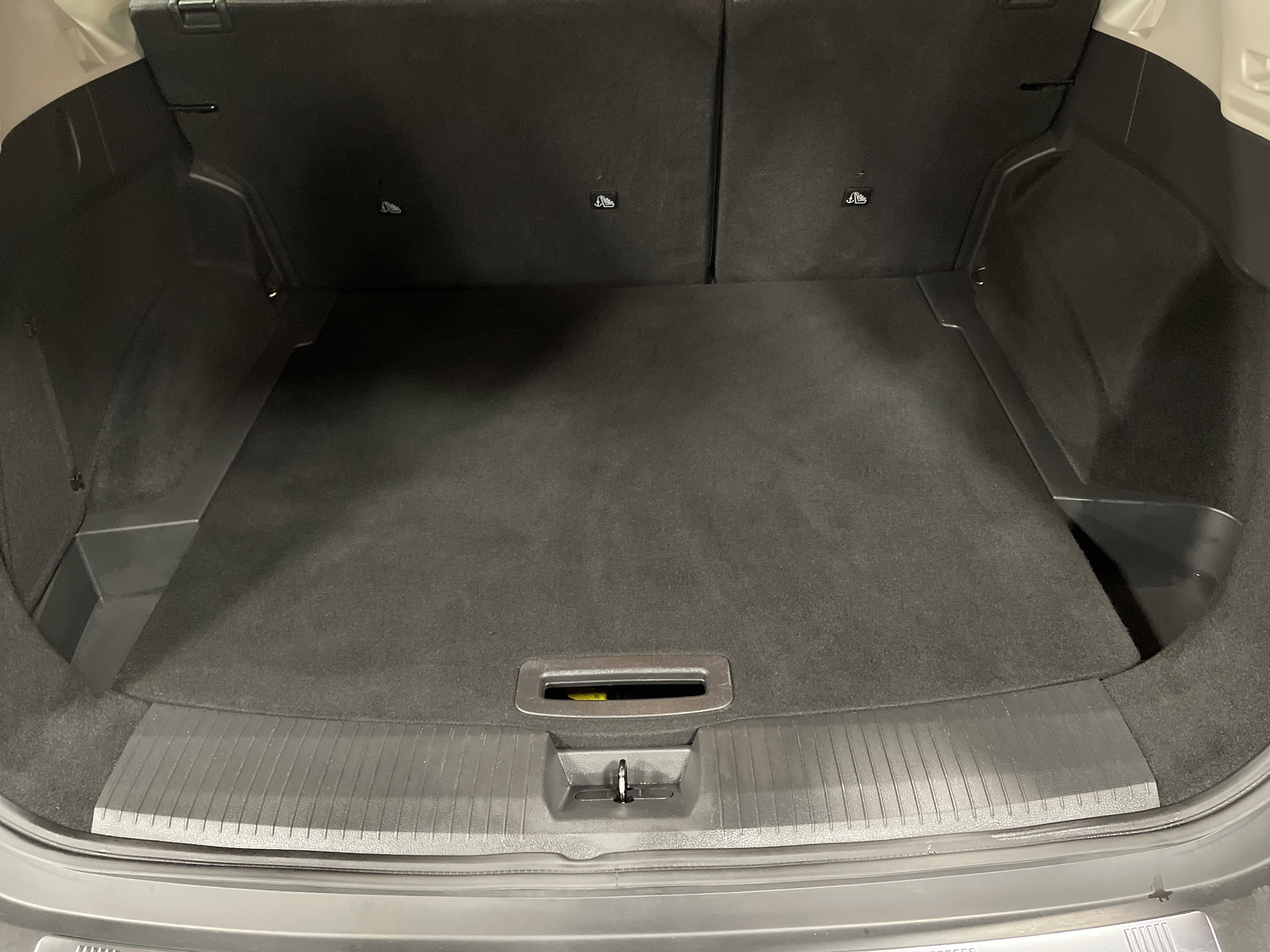 Used 2023 Nissan Rogue SV image 12