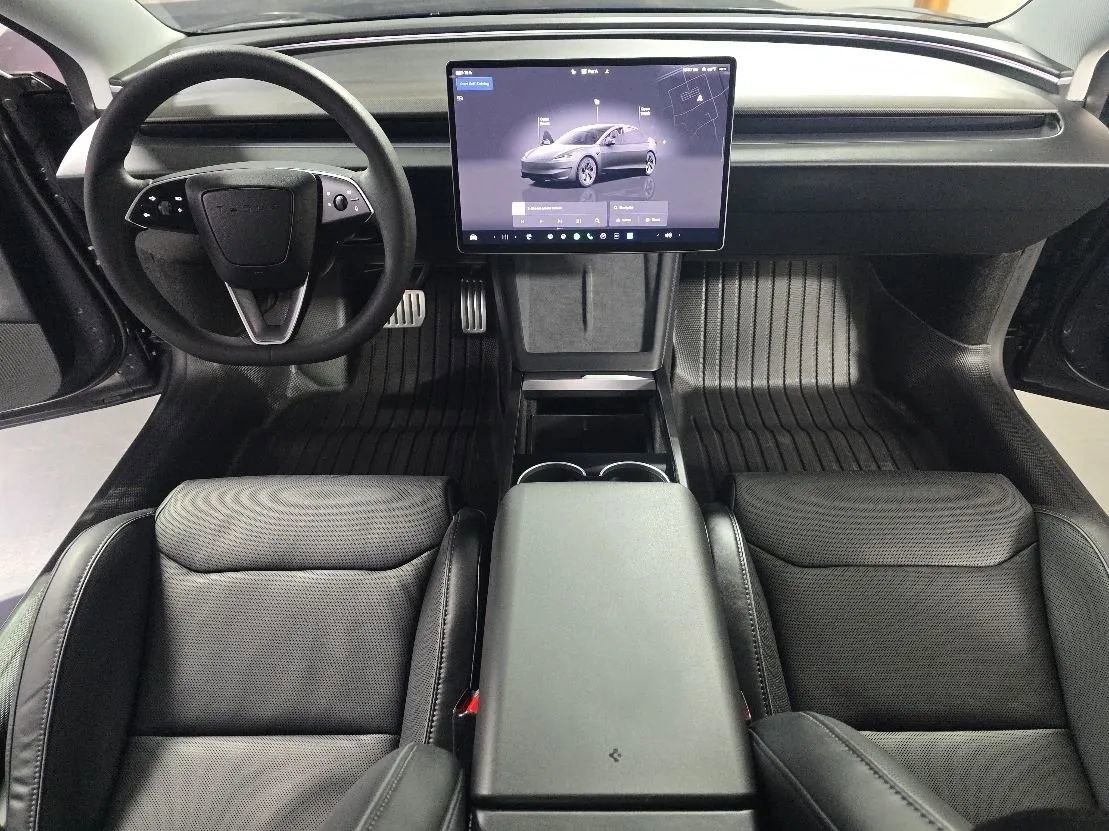 Used 2024 Tesla Model 3 Performance image 27