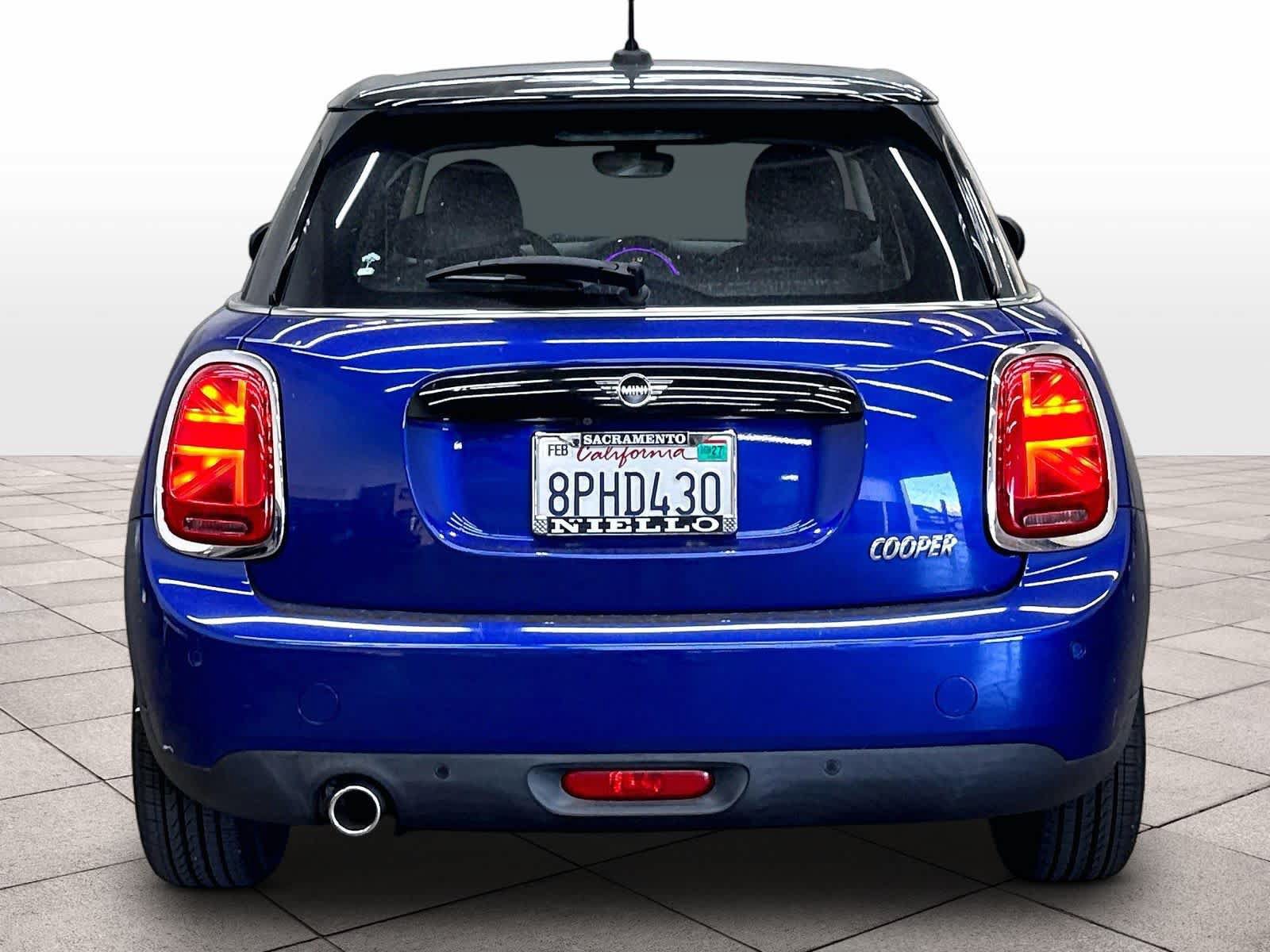 Used 2020 MINI Cooper 4-Door Hardtop FWD image 7