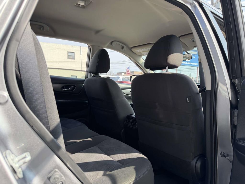 Used 2016 Nissan Rogue S image 13