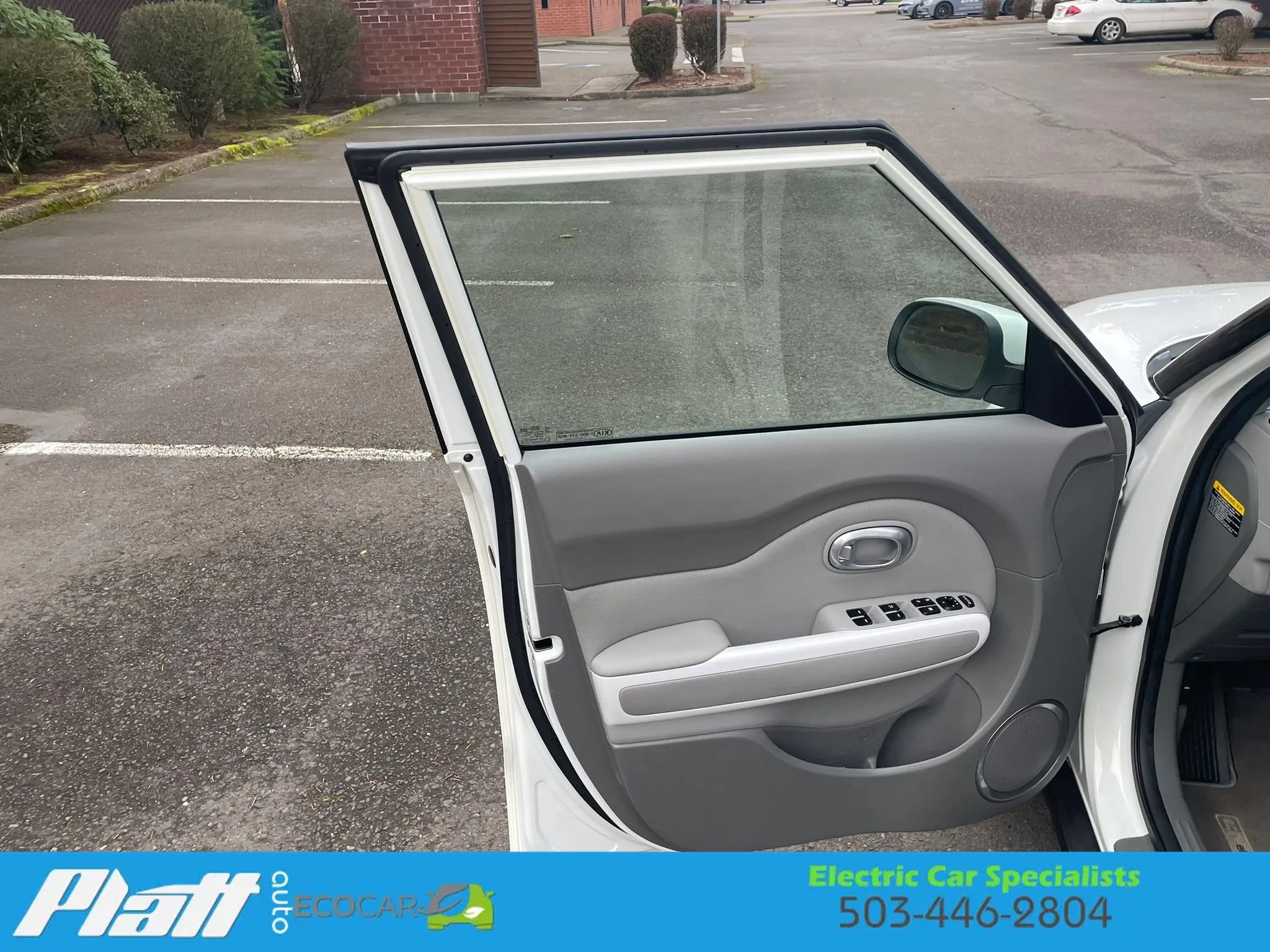 Used 2017 Kia Soul EV + w/ Sun & Fun Package image 20