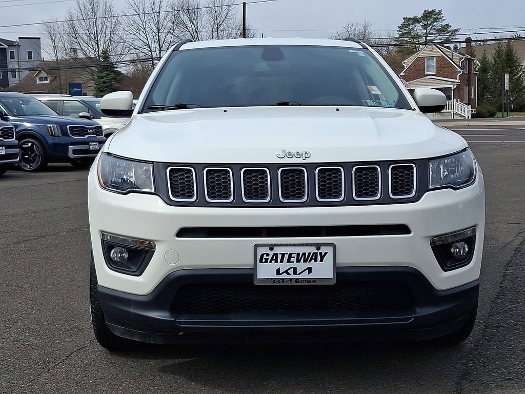 Used 2019 Jeep Compass Latitude w/ Cold Weather Group image 2