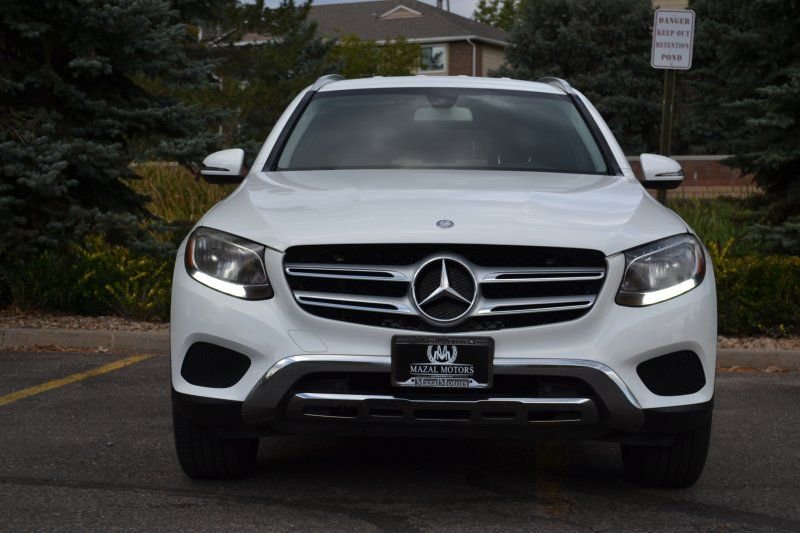 Used 2016 Mercedes-Benz GLC 300 4MATIC image 4