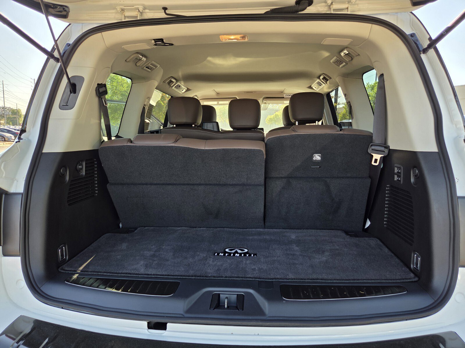 Used 2023 INFINITI QX80 Premium Select w/ Cargo Package image 31