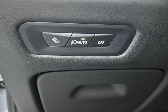 Used 2025 BMW X5 sDrive40i w/ Climate Comfort Package RWD image 20