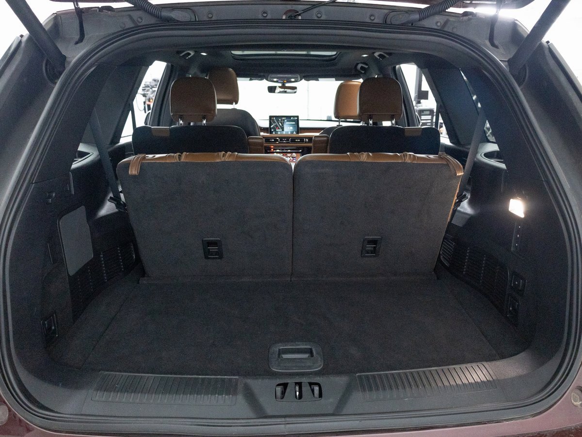 Used 2021 Lincoln Aviator Reserve w/ Equipment Group 201A image 17