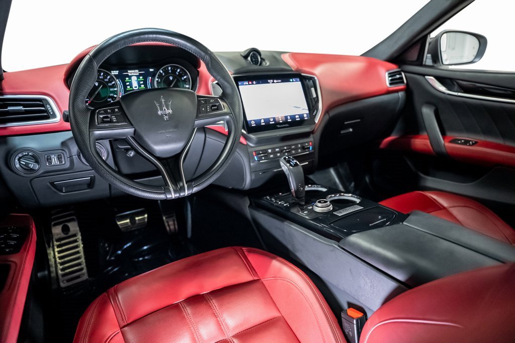 Used 2021 Maserati Ghibli S GranSport image 44