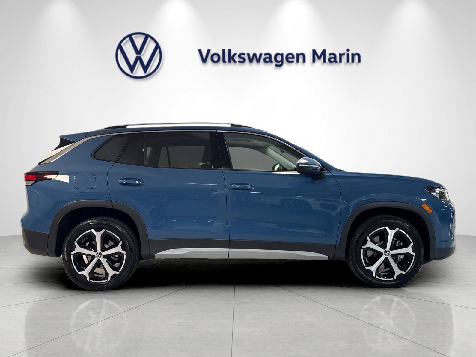 New 2026 Volkswagen Tiguan SE AWD/4WD image 6