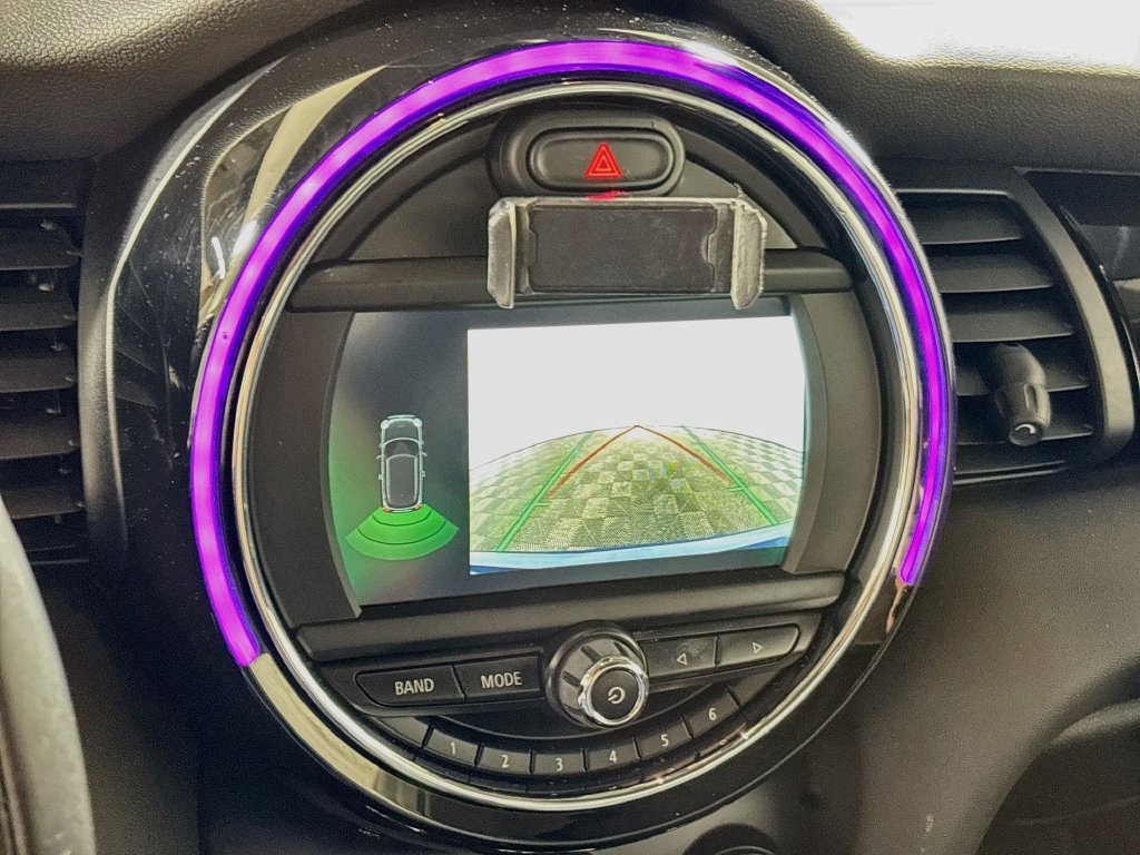 Used 2019 MINI Cooper 2-Door Hardtop w/ Premium Package FWD image 16