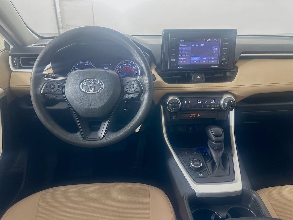 Used 2021 Toyota RAV4 LE AWD/4WD image 21