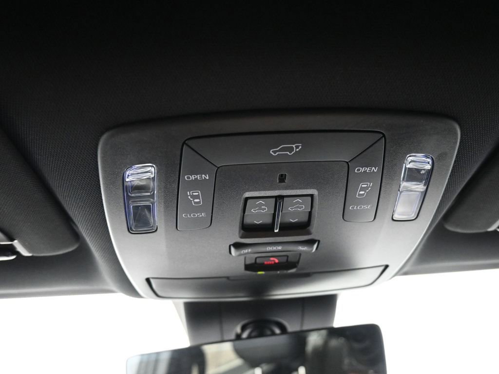 Certified 2025 Toyota Sienna Limited AWD/4WD image 17