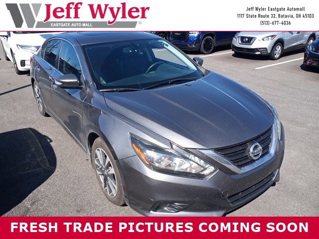 Used 2017 Nissan Altima 2.5 SL w/ 2.5 Technology Package