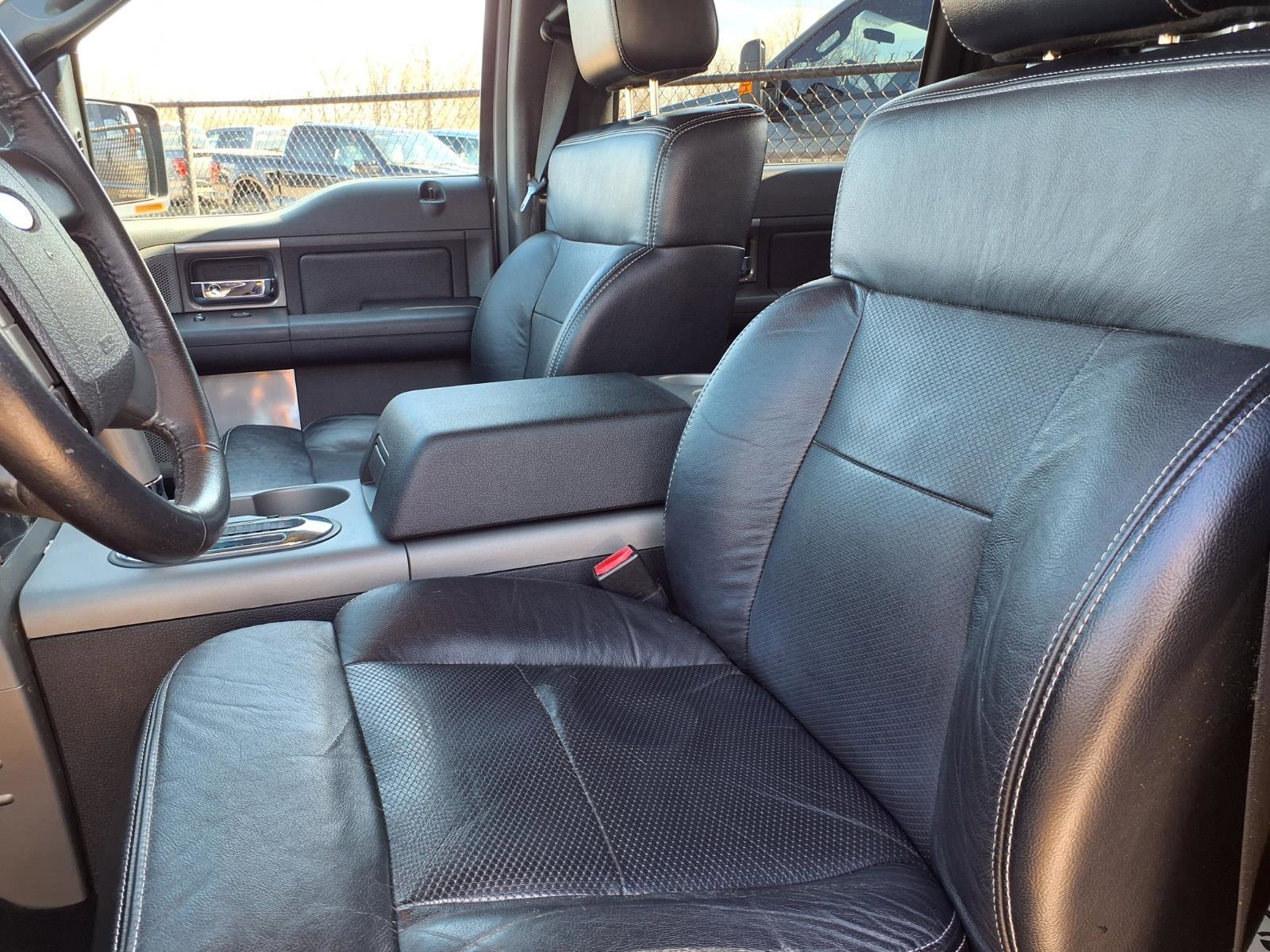 Used 2005 Ford F150 XLT AWD/4WD image 3