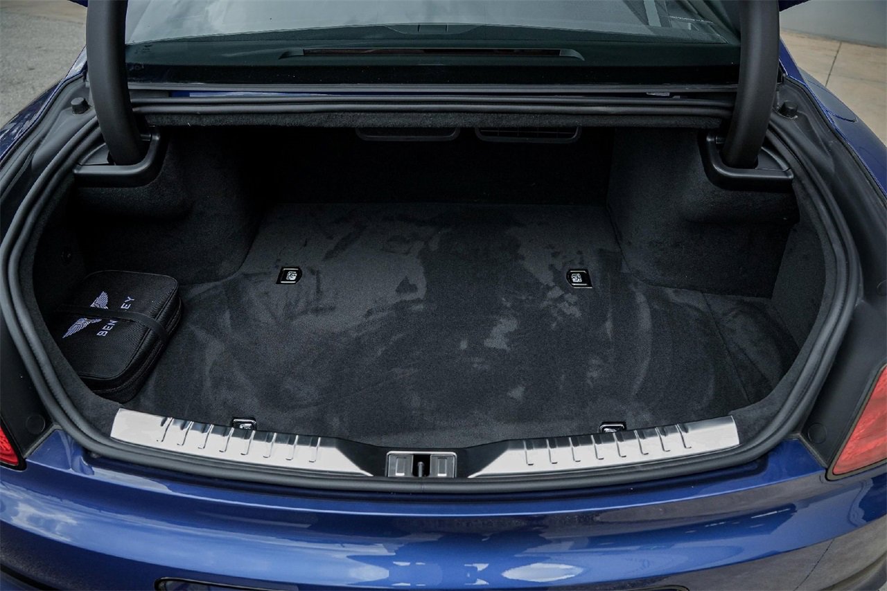 New 2025 Bentley Flying Spur Plug-In Hybrid image 42