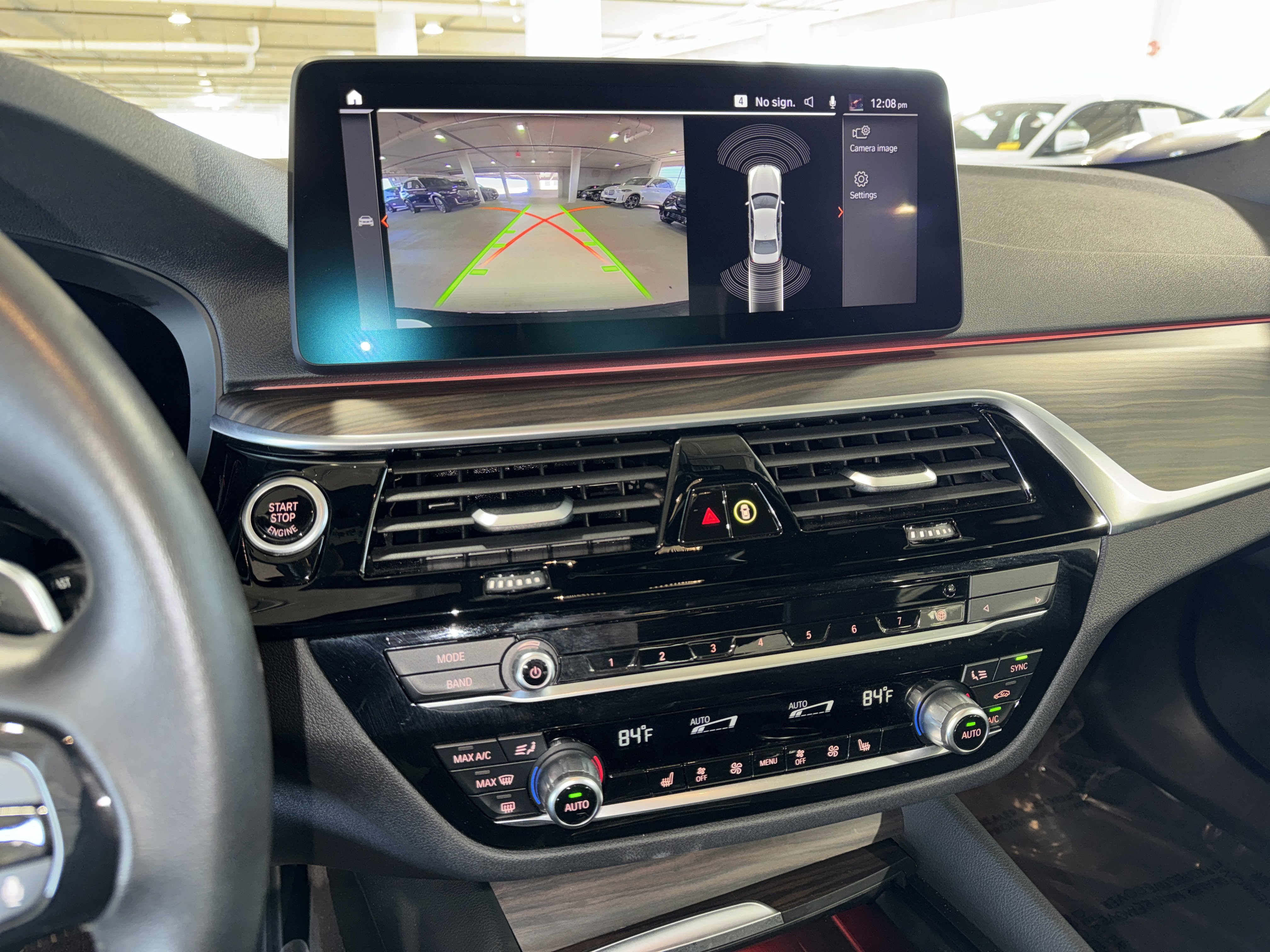 Used 2023 BMW 540i w/ Premium Package image 25