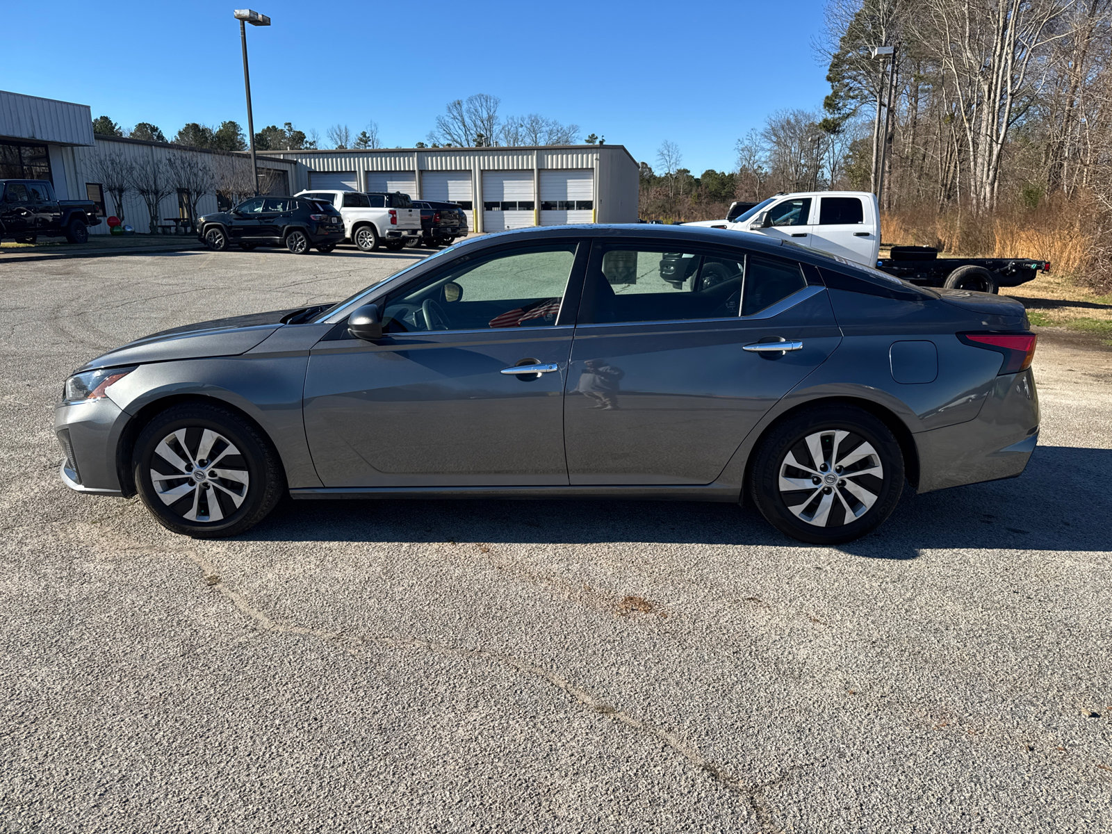 Used 2024 Nissan Altima 2.5 S image 8