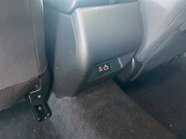 Used 2025 Nissan Altima 2.5 SV FWD image 8