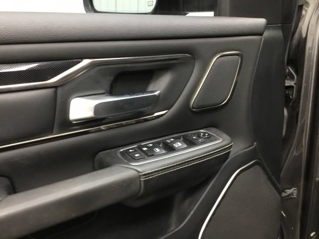 Used 2019 RAM 1500 Sport w/ Leather & Sound Group AWD/4WD image 8