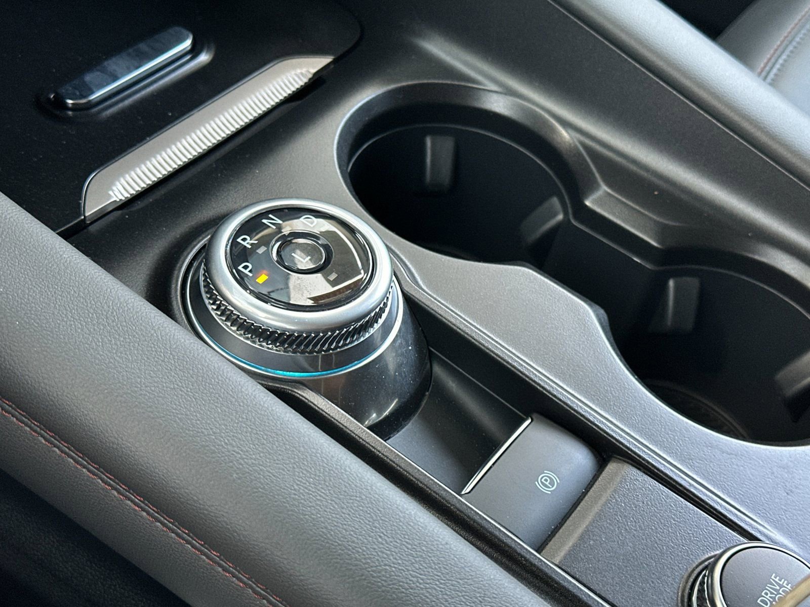 New 2025 Ford Explorer Active w/ Active Comfort Package image 25