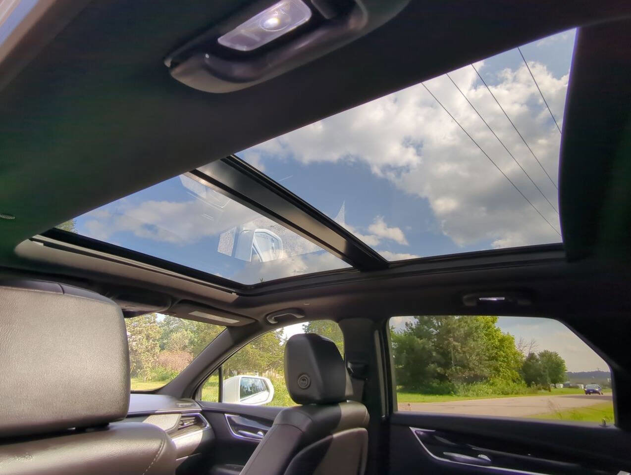 Used 2020 Cadillac XT5 Premium Luxury w/ LPO, Floor Liner Package image 21