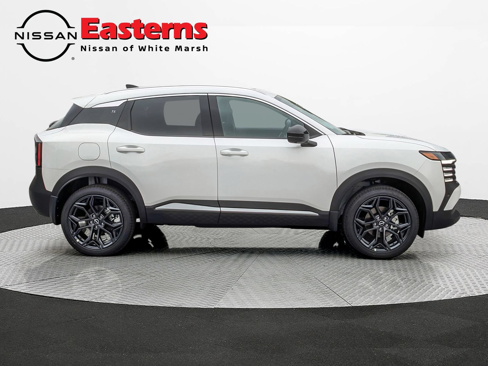 New 2026 Nissan Kicks SR w/ SR Premium Package AWD/4WD image 6