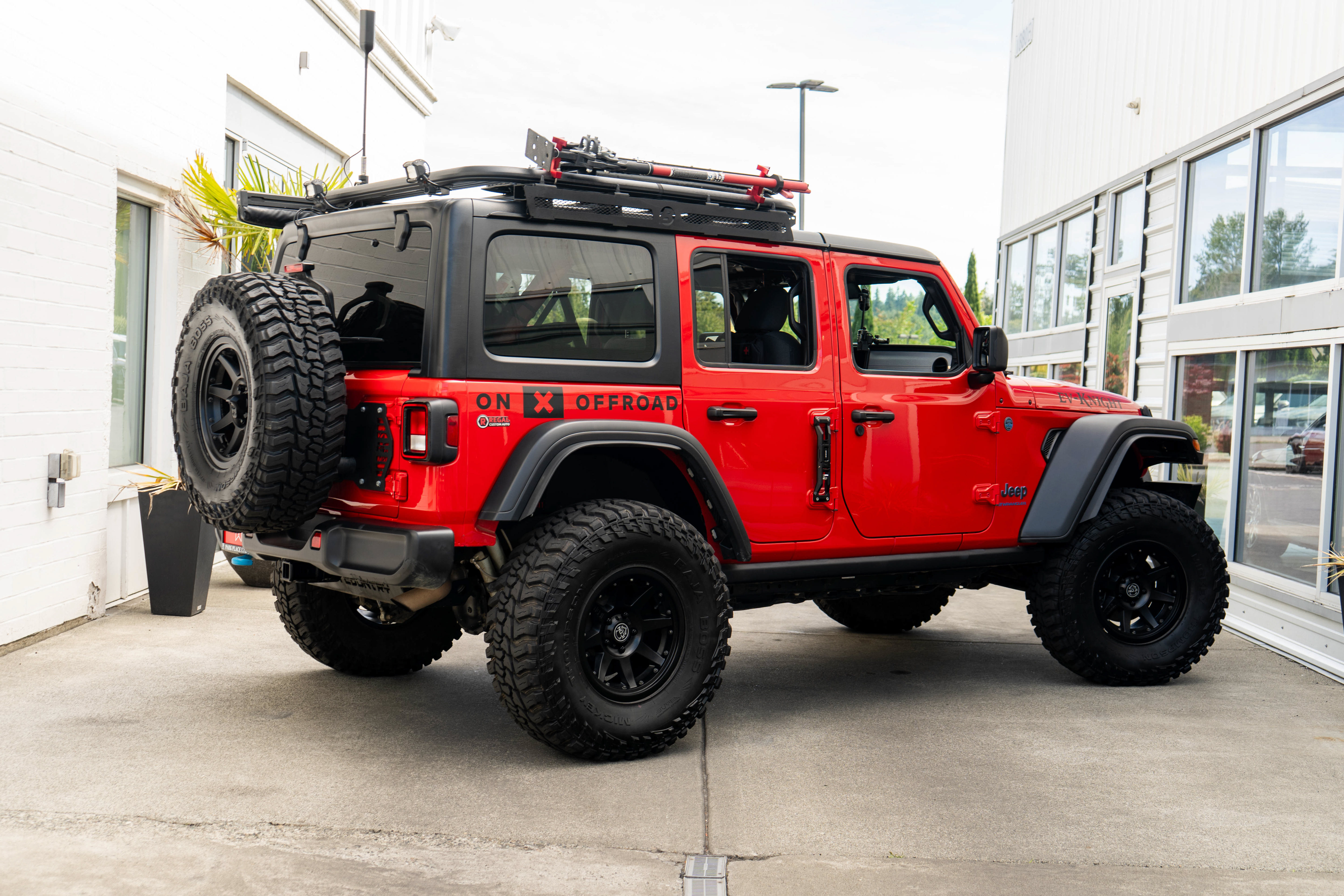 Used 2024 Jeep Wrangler Unlimited AWD/4WD image 8
