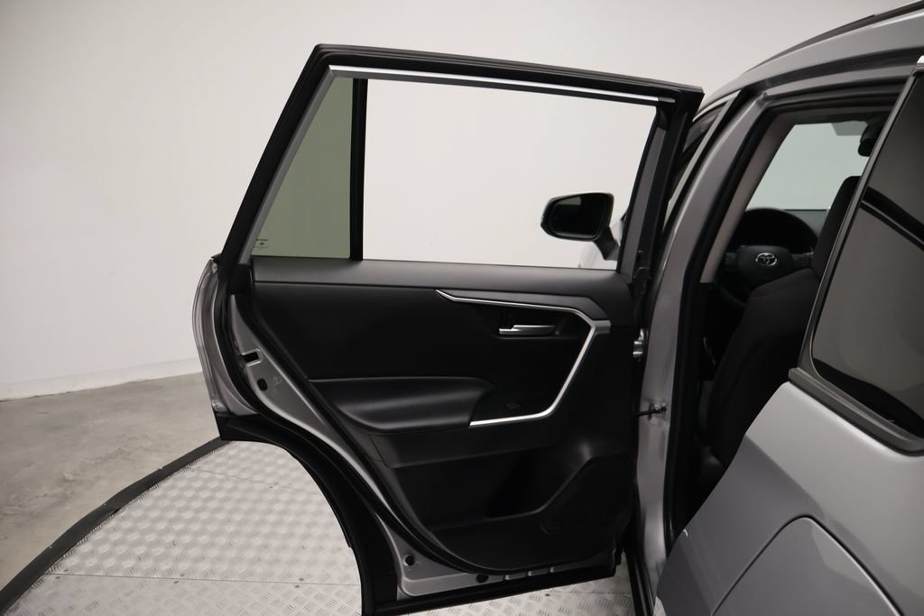 Certified 2023 Toyota RAV4 XLE FWD image 21