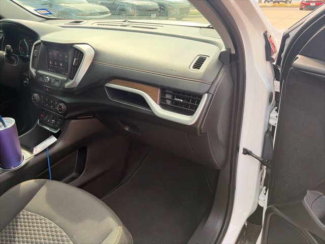 Used 2020 GMC Terrain SLE FWD image 24