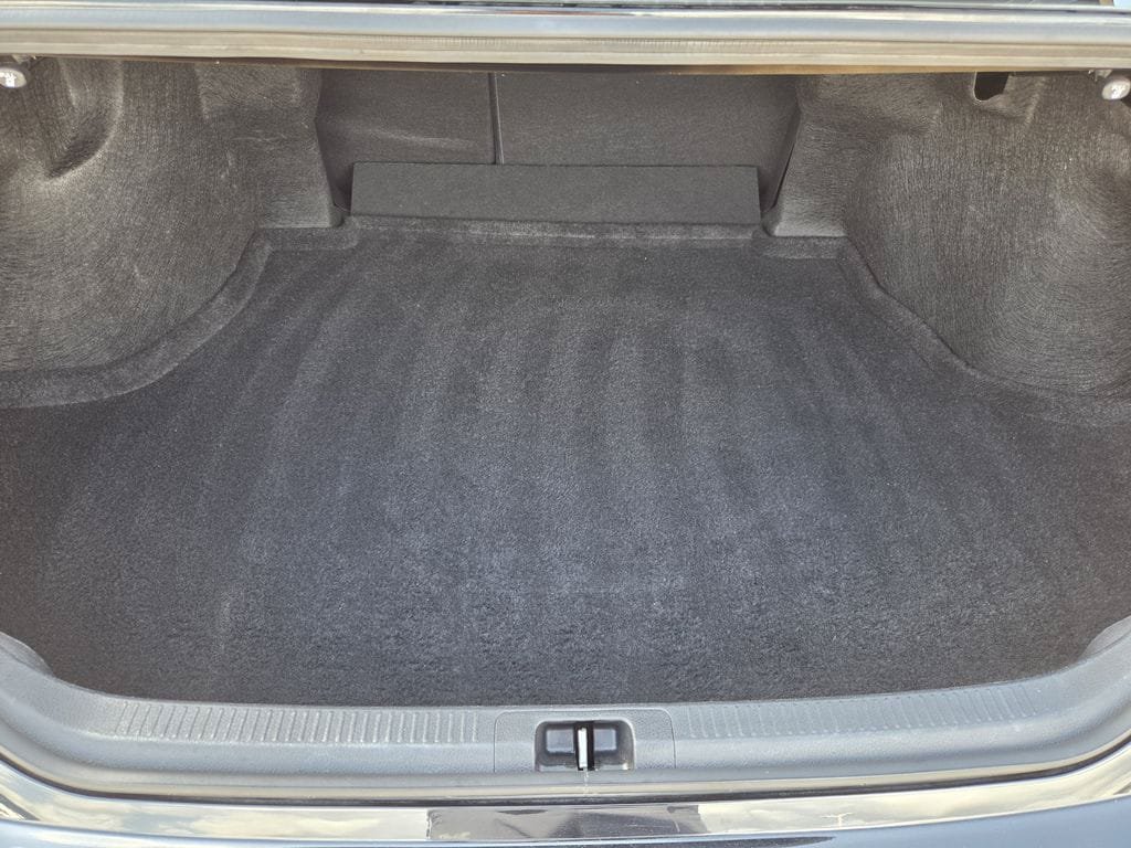 Used 2025 Toyota Camry SE FWD image 30