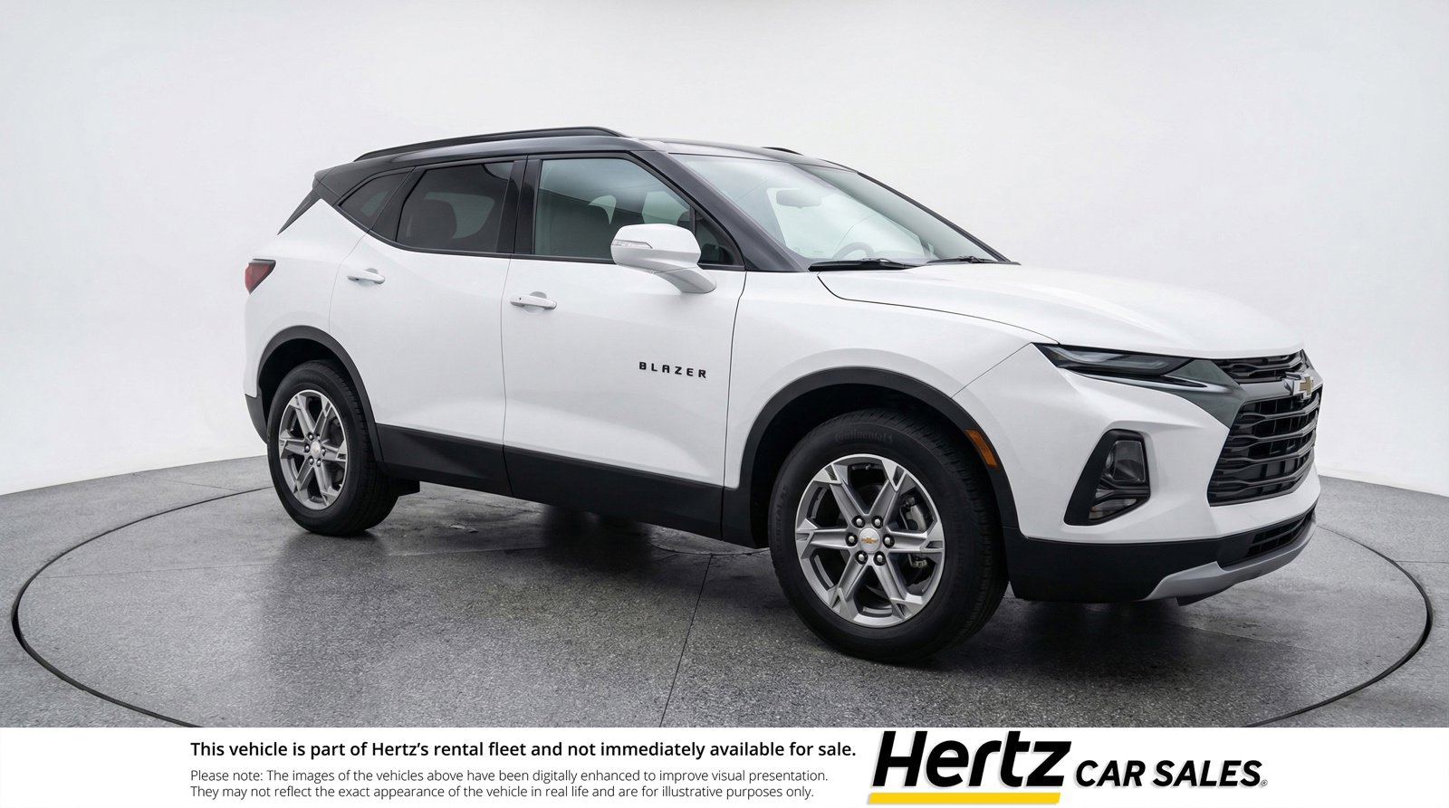 Used 2025 Chevrolet Blazer LT FWD image 1
