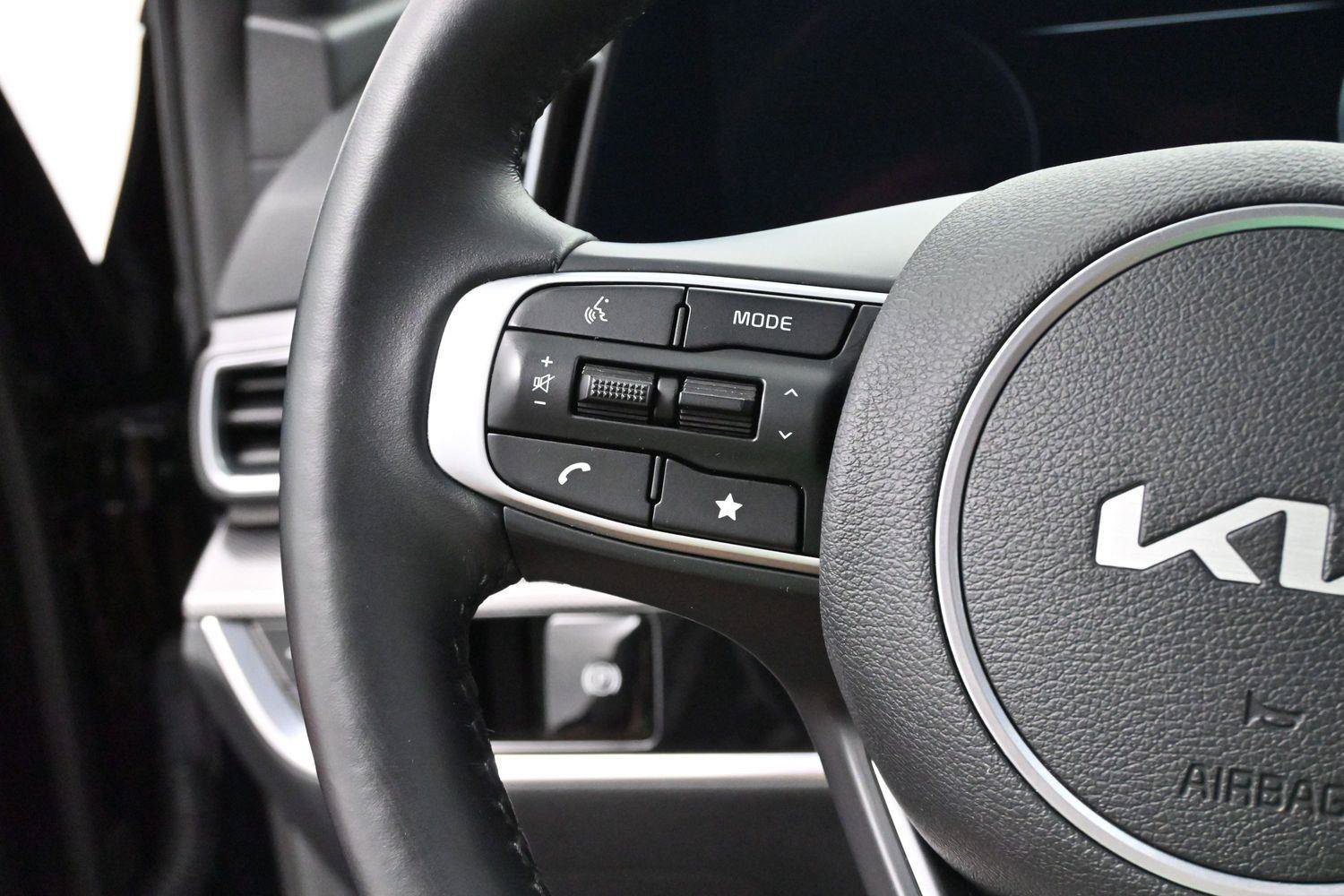 Used 2024 Kia Sportage SX FWD image 18
