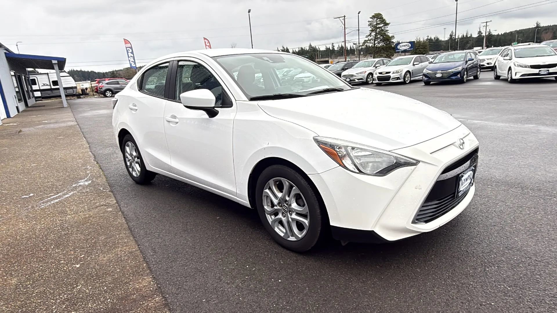 Used 2016 Scion iA image 4