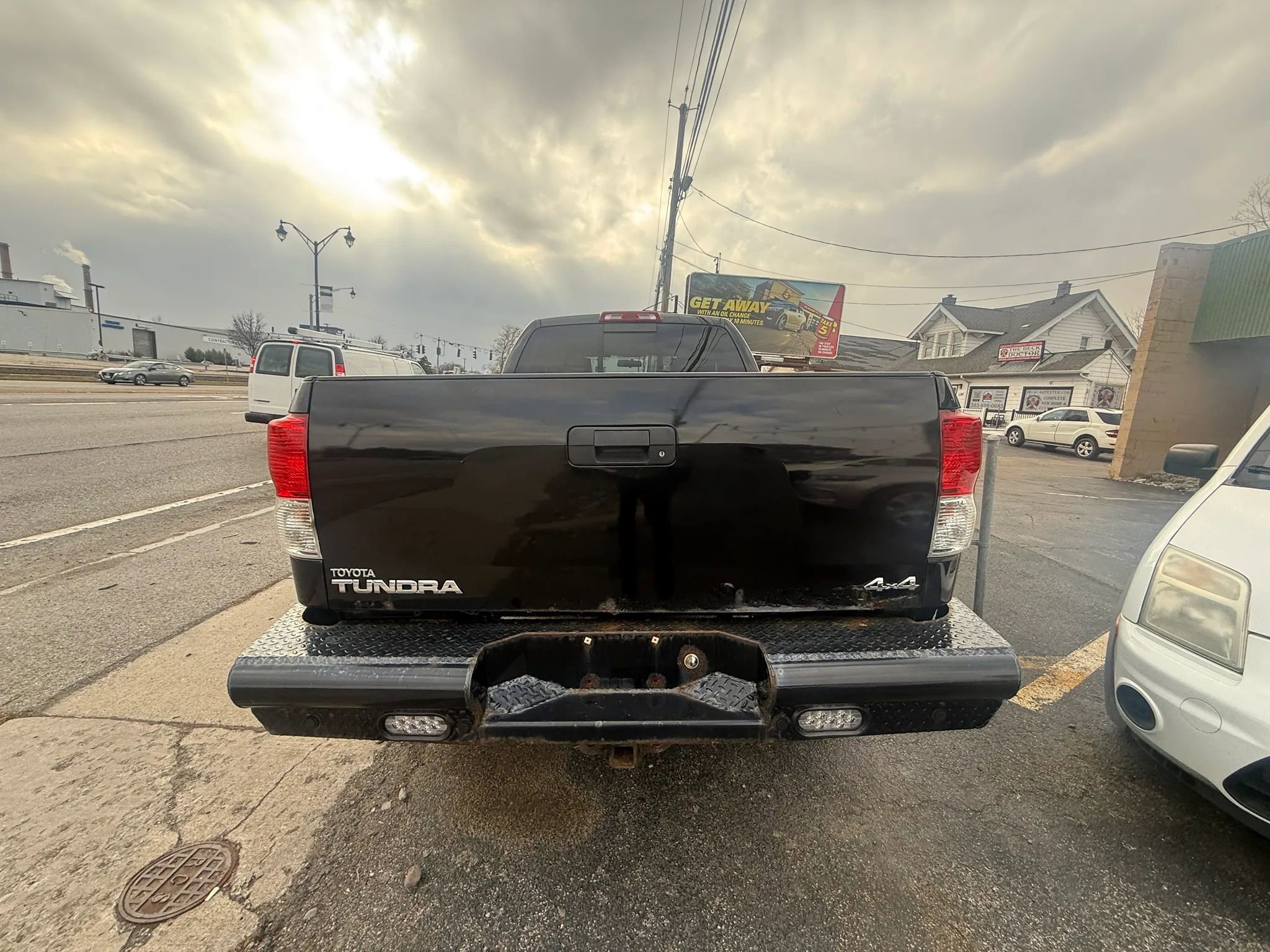 Used 2010 Toyota Tundra 4x4 Double Cab image 13
