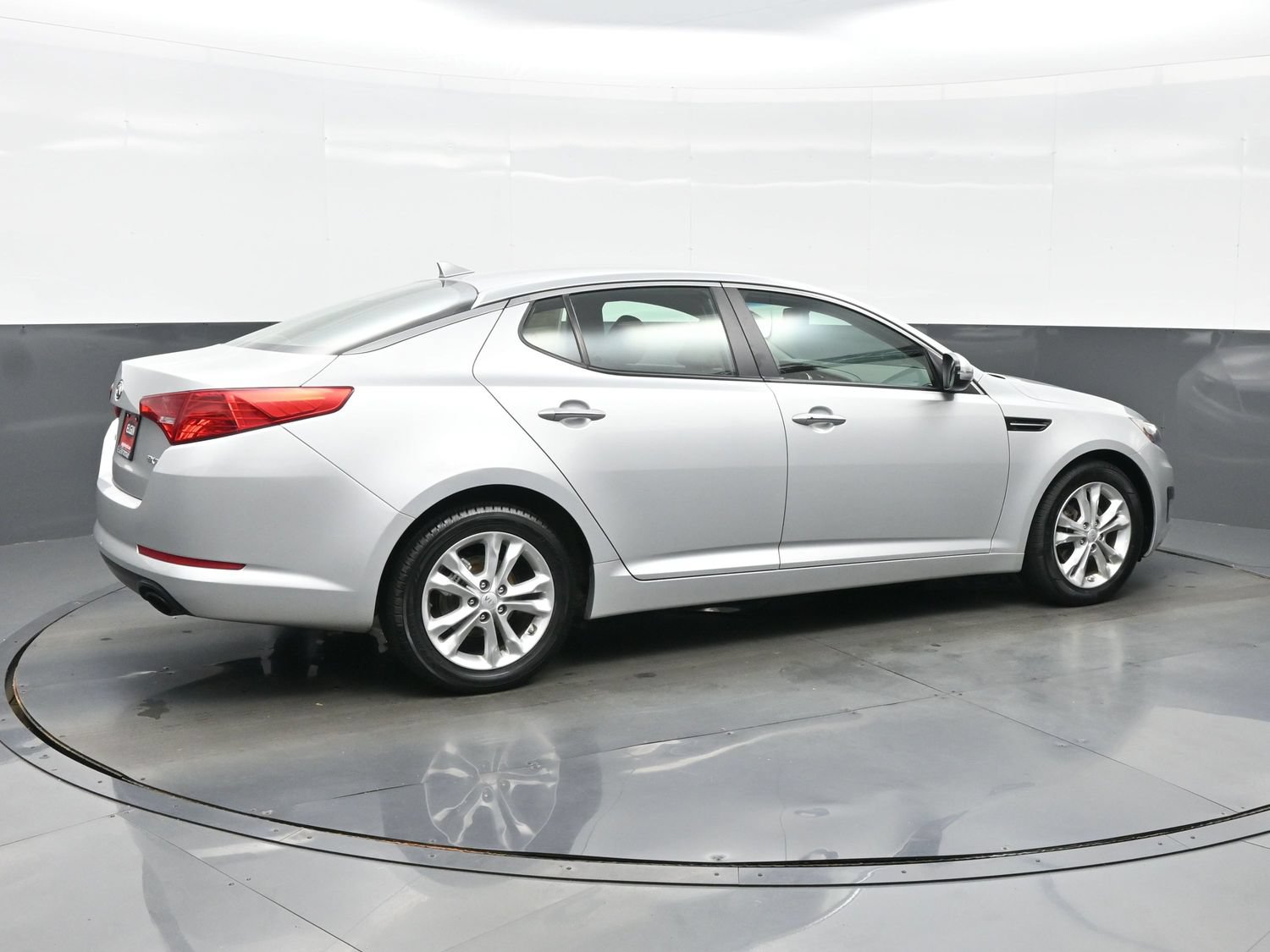 Used 2012 Kia Optima EX FWD image 6