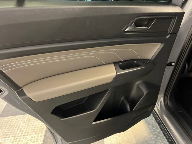 Certified 2021 Volkswagen Atlas Cross Sport SE w/ Panoramic Sunroof Package FWD image 18