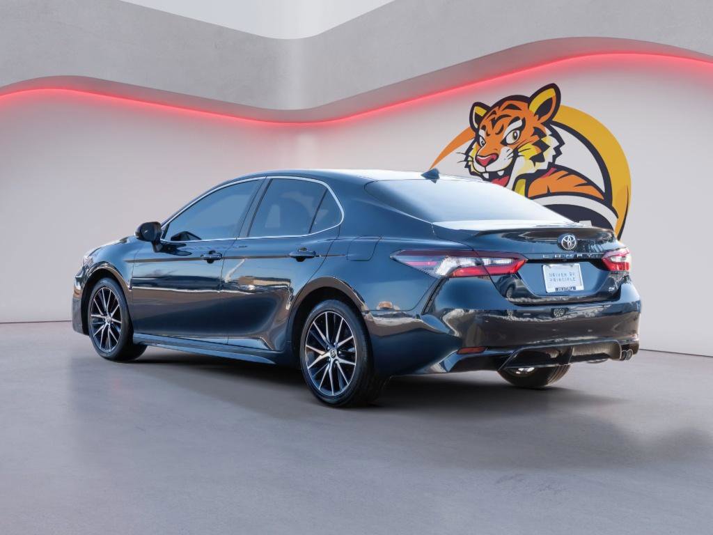 Used 2021 Toyota Camry SE image 7