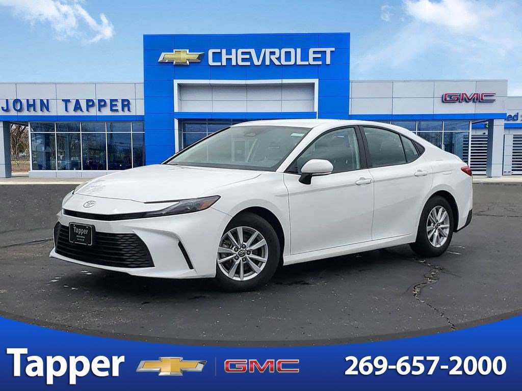 Used 2025 Toyota Camry LE FWD image 1
