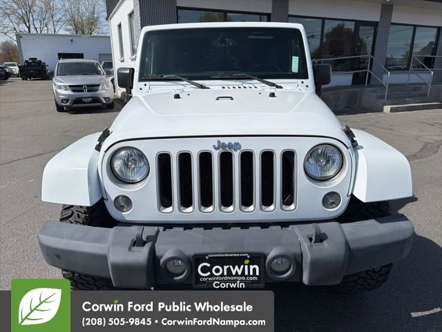 Used 2016 Jeep Wrangler Unlimited Sahara w/ Connectivity Group image 2