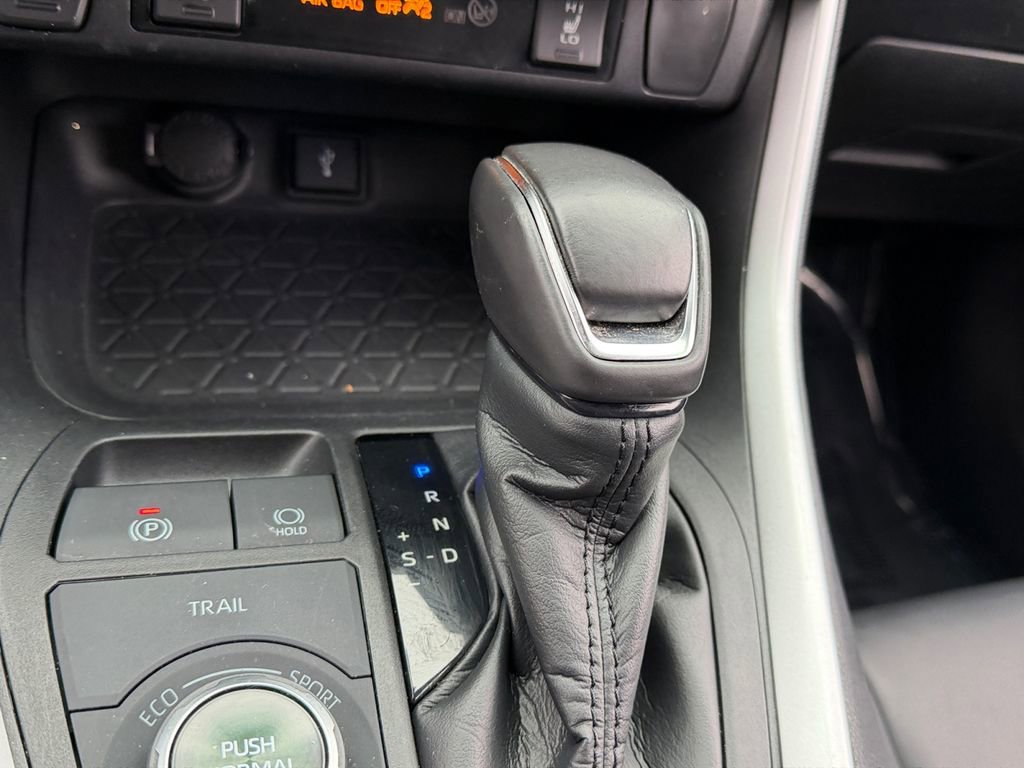 Used 2020 Toyota RAV4 XSE w/ XSE Grade Weather Package image 25