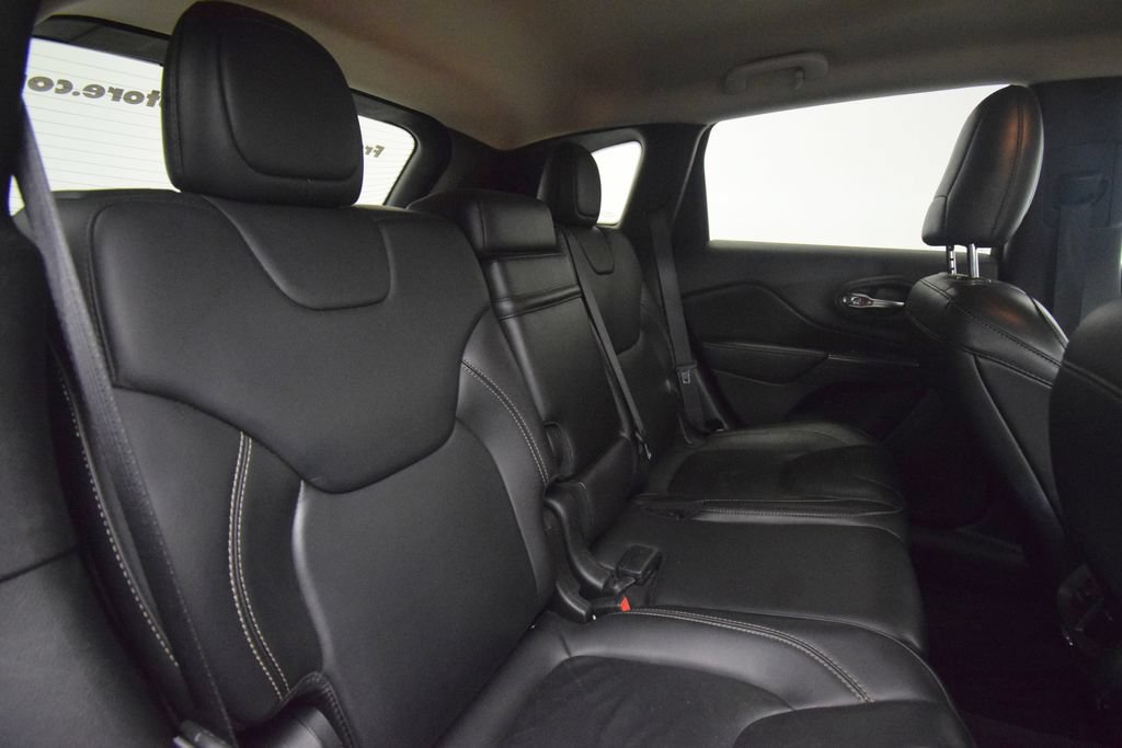 Used 2017 Jeep Cherokee Limited AWD/4WD image 21