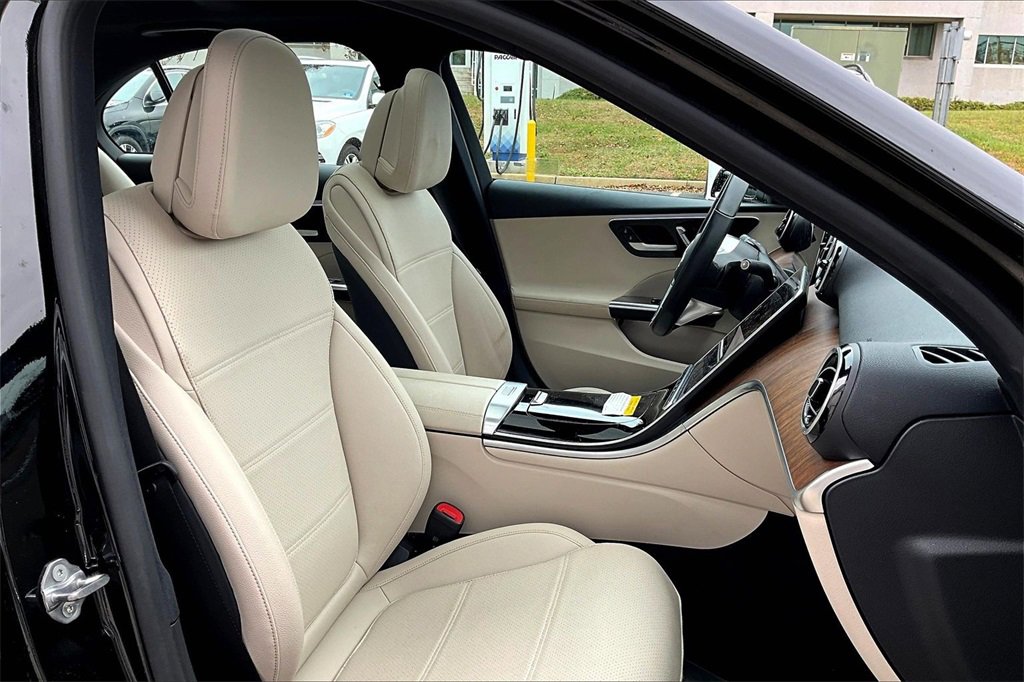 Used 2023 Mercedes-Benz C 300 4MATIC Sedan image 7